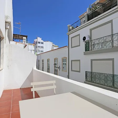 B64 - Casa Da Flor Apartment In Lagos 아파트